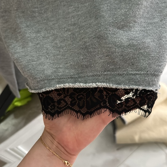 grey sweater , lace design on bottom, size large, TRULY MADLY DEEPLY brand - Picture 3 of 3